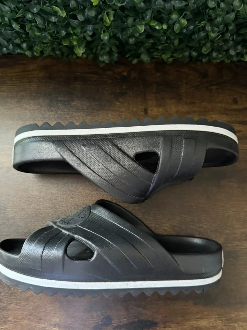 Converse Chuck Taylor All Star Black Slip-on Sandals Women’s Size 7 Shoes